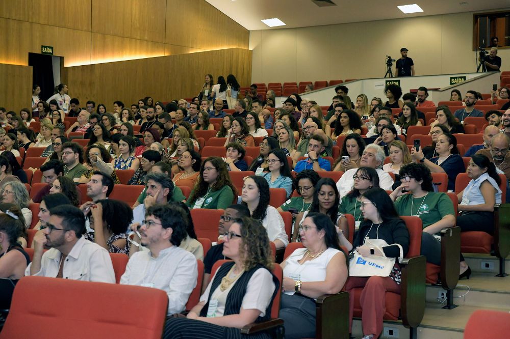 Oyentes de una de las tres jornadas del Congreso de Extensión realizado en Belo Horizonte.